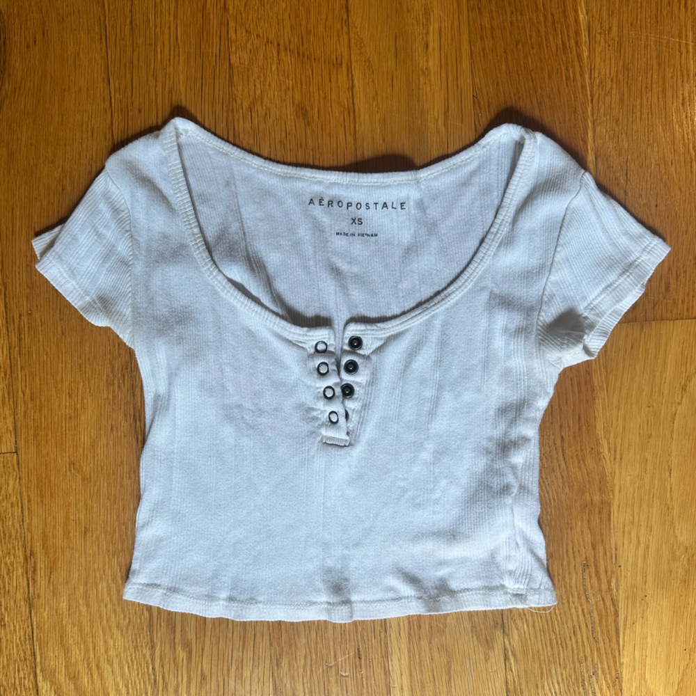 Aeropostale White Button-Detail Crop Top